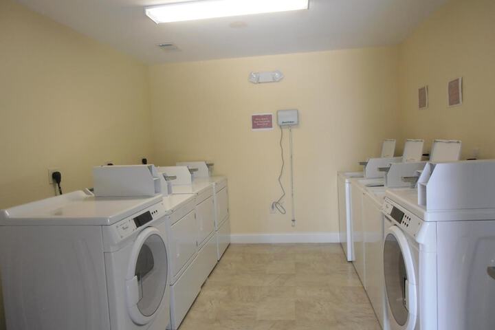 Laundry 28 of 38