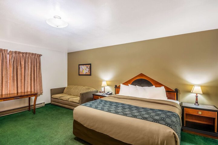 Room 12 of 30