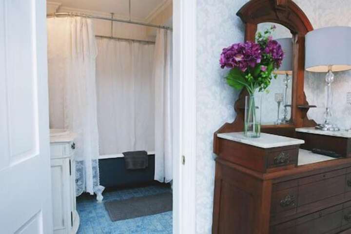 Room 44 of 46