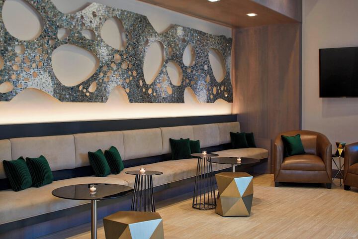 AC Hotel by Marriott Seattle Bellevue / Downtown