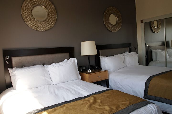 Stamford Suites