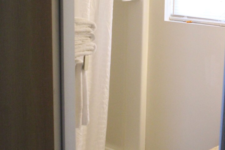 Room 43 of 83
