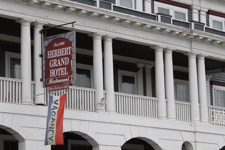 HERBERT GRAND HOTEL