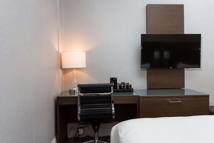 Room 37 of 38