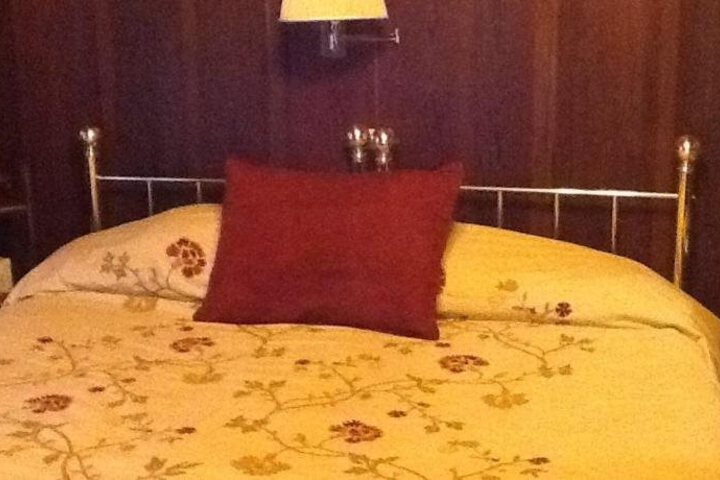 FAIRVIEW MANOR BED AND BREAKFAST