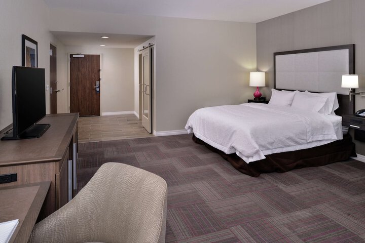 Room 8 of 30