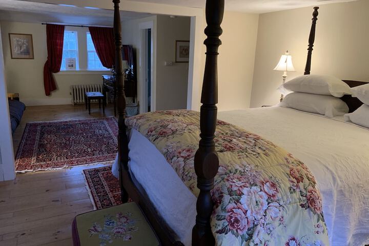 Room 35 of 53