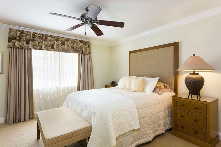 Room 10 of 27