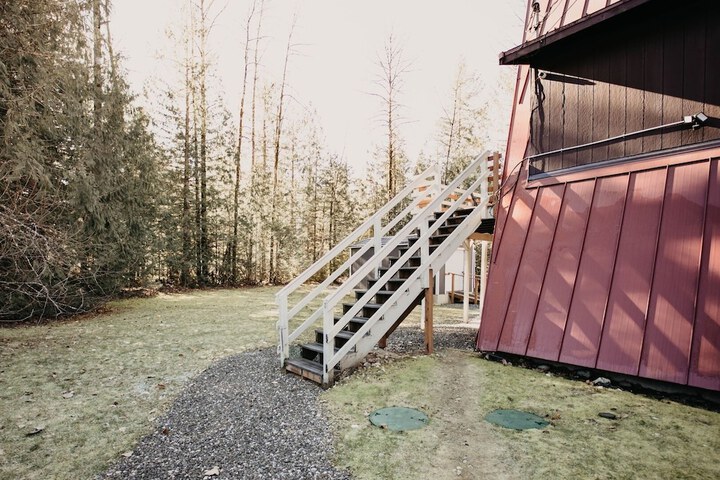05mbh - Economical - Wifi - Pets Ok - F / p - D/w - Sleeps 2 1 Bedroom Apts by RedAwning