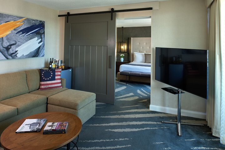 Room 25 of 82