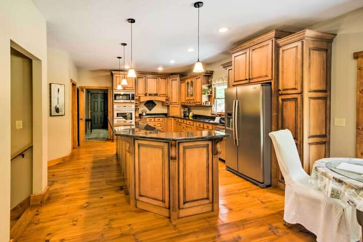 Tryon House w / Hot Tub - Near Equestrian Centers!