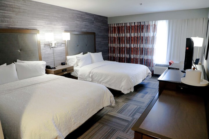 Room 11 of 26