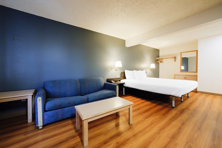 Room 47 of 123
