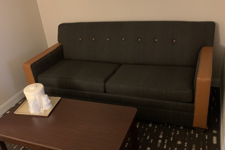 Room 17 of 38