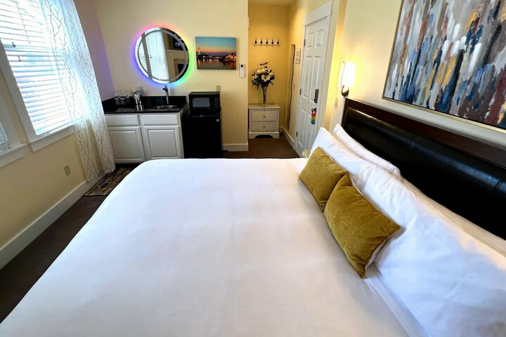 Room 59 of 80