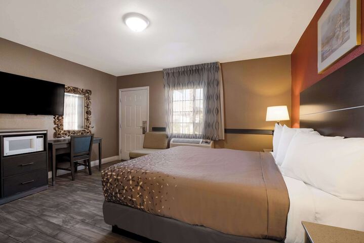 Room 22 of 40