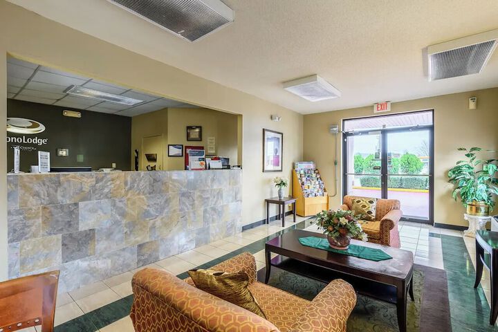 Econo Lodge Athens I-65