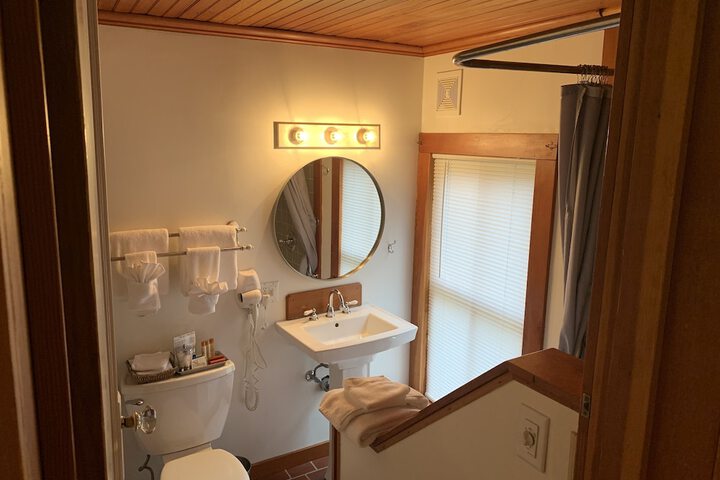 Room 17 of 119