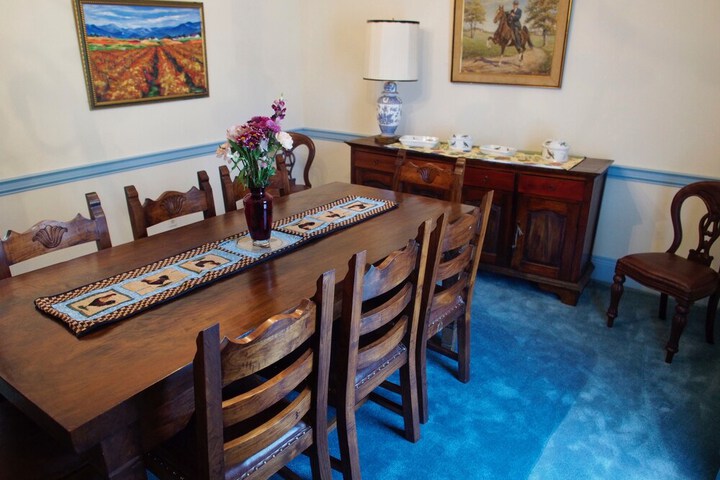 THE CLARK HOUSE INN