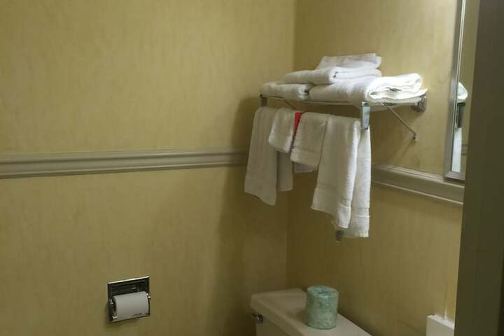 Room 19 of 43