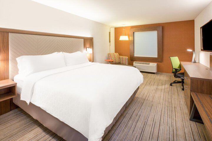 Room 16 of 29