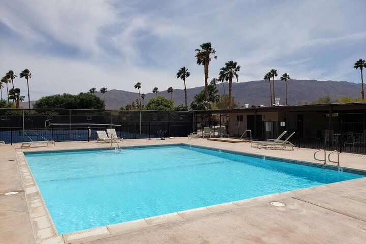 Pool 4 of 13