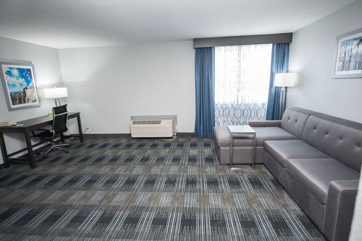 Room 48 of 61