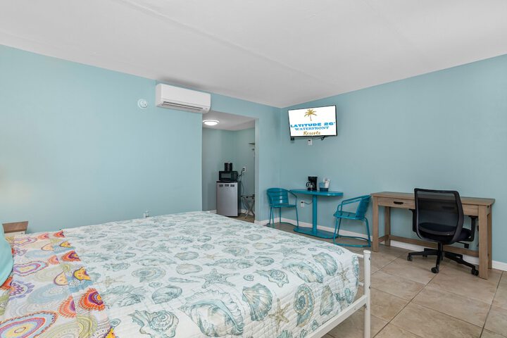 Room 35 of 77