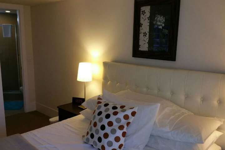 Room 12 of 24
