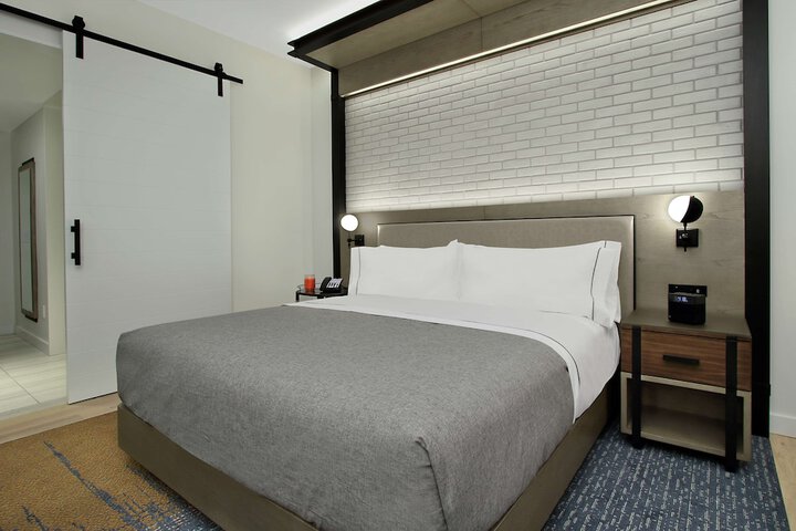 Canopy by Hilton Columbus Downtown Short North