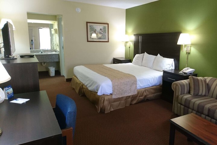 Room 4 of 34