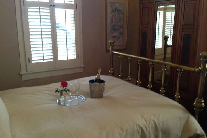 Room 19 of 44