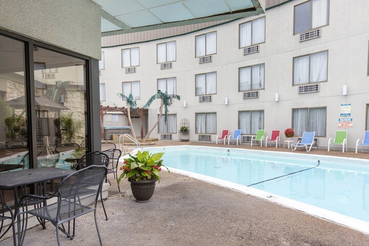 Pool 2 of 41