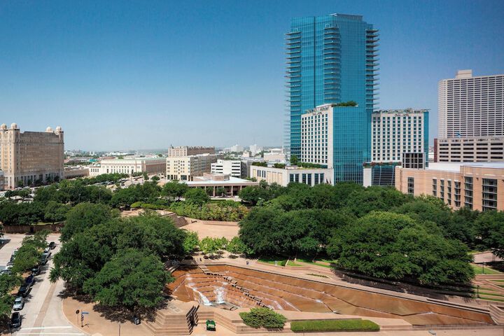 Sheraton Fort Worth Downtown Hotel