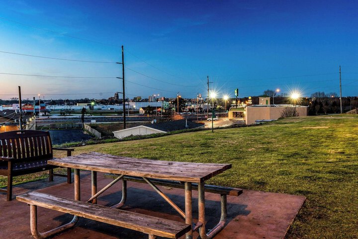 Terrace/Patio 24 of 25
