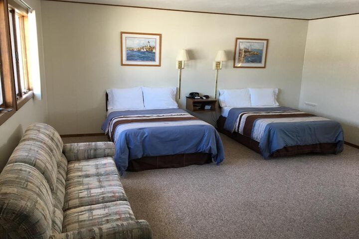 Coho Motel and Suites