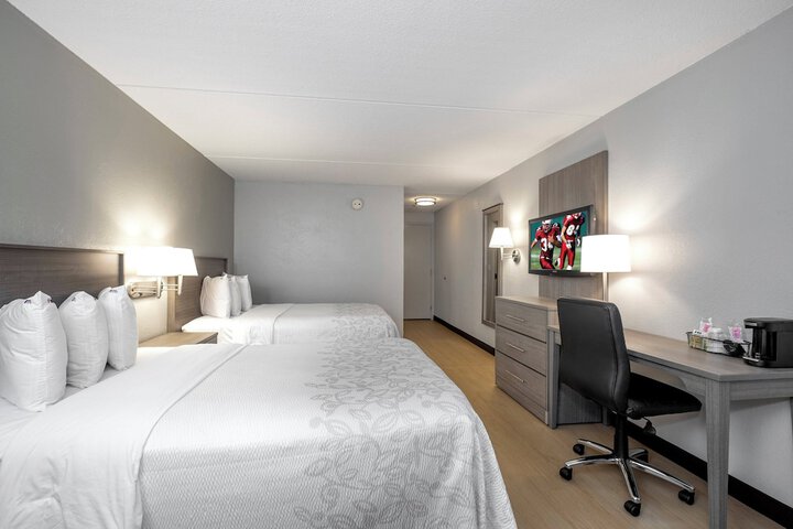 Red Roof Inn PLUS+ Boston - Mansfield / Foxboro