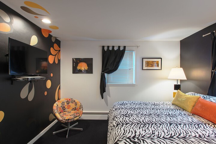 Room 160 of 168
