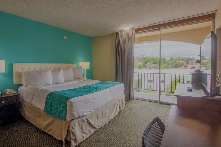 Room 14 of 25