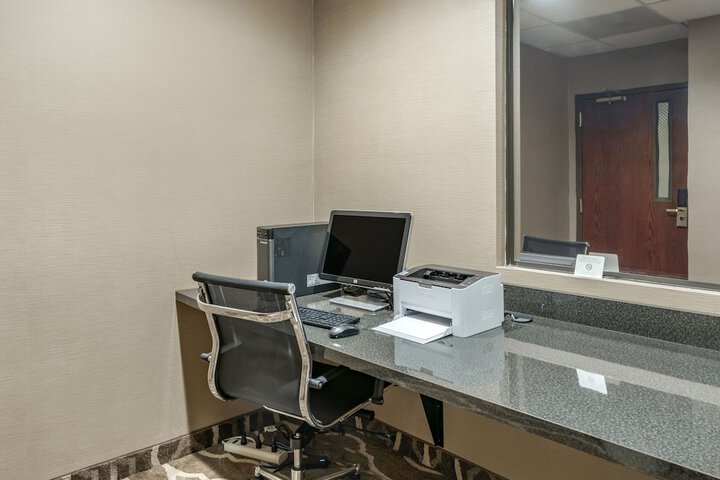 Business Center 35 of 35