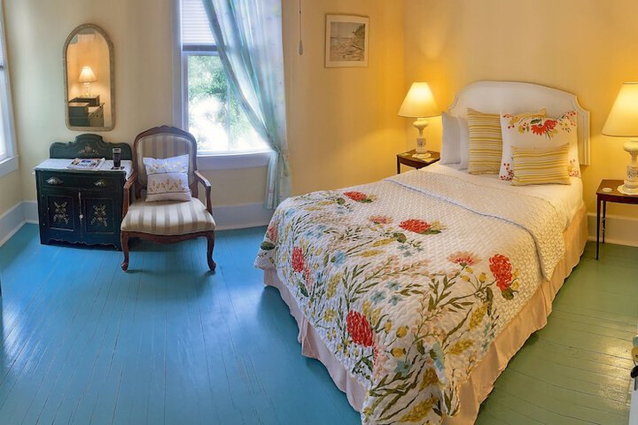 Room 17 of 23