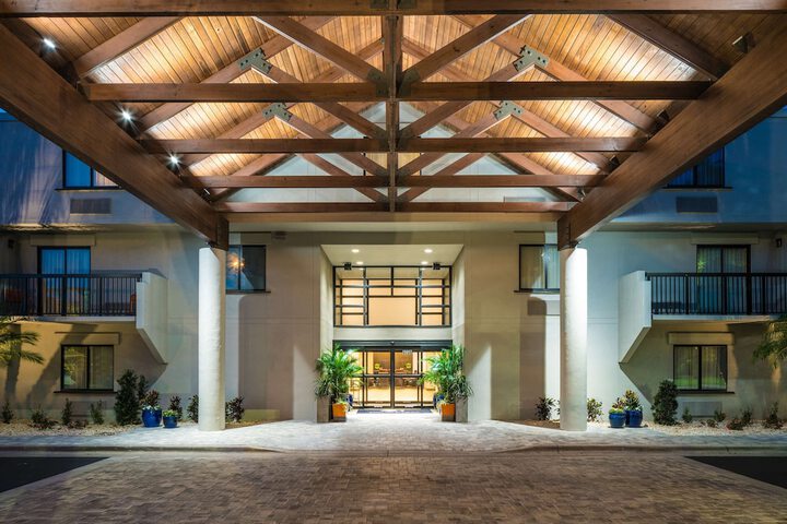 Hotel 2 of 32