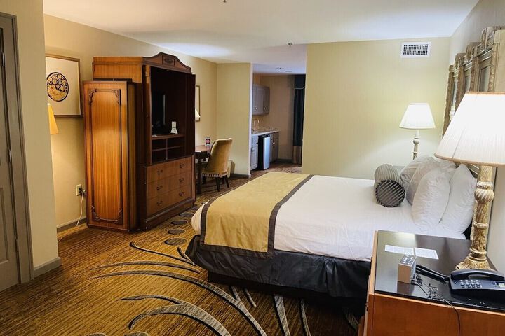 Room 11 of 35