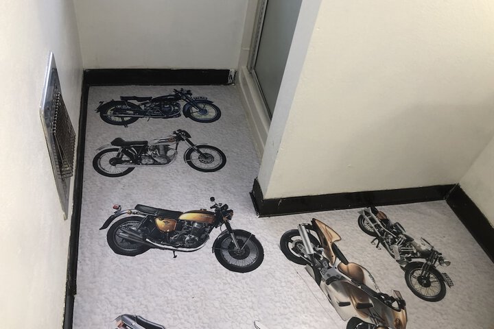 Room 16 of 78