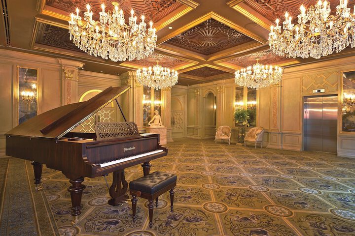 Grand Bohemian Lodge Asheville Autograph Collection
