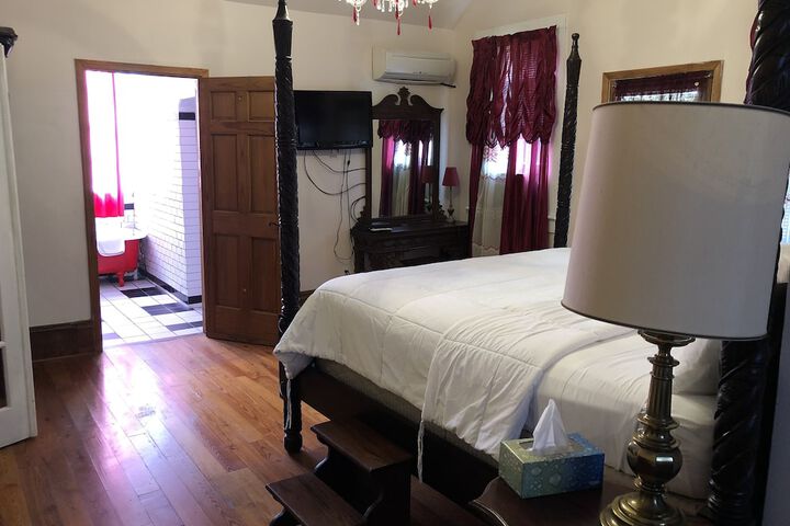 Room 54 of 79