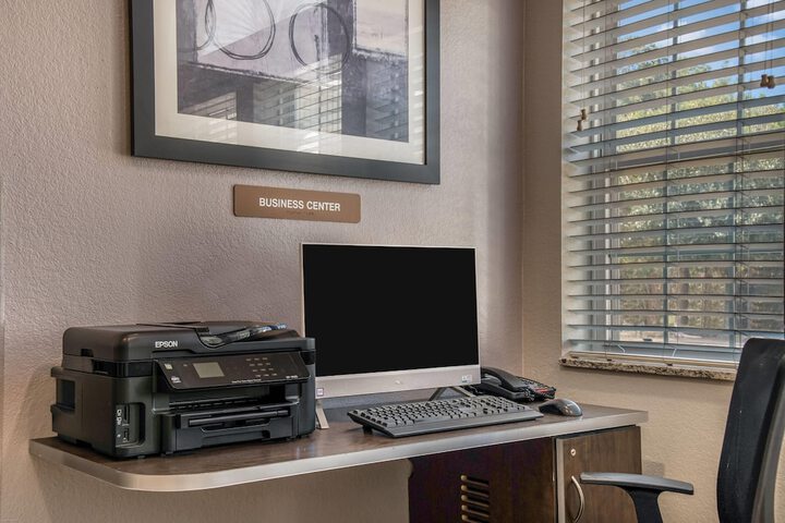 Microtel Inn & Suites by Wyndham Pearl River / Slidell