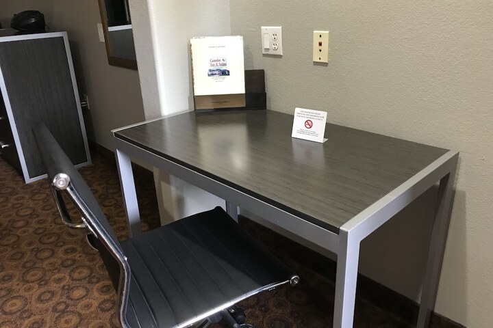 Room 19 of 33