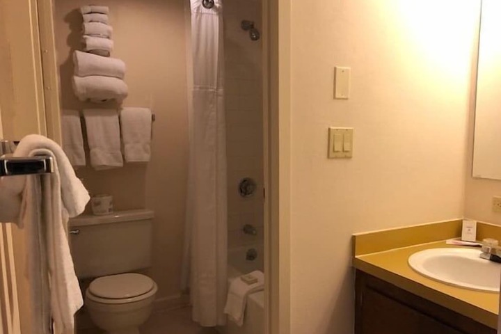 Room 19 of 34