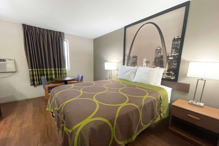 Room 21 of 24